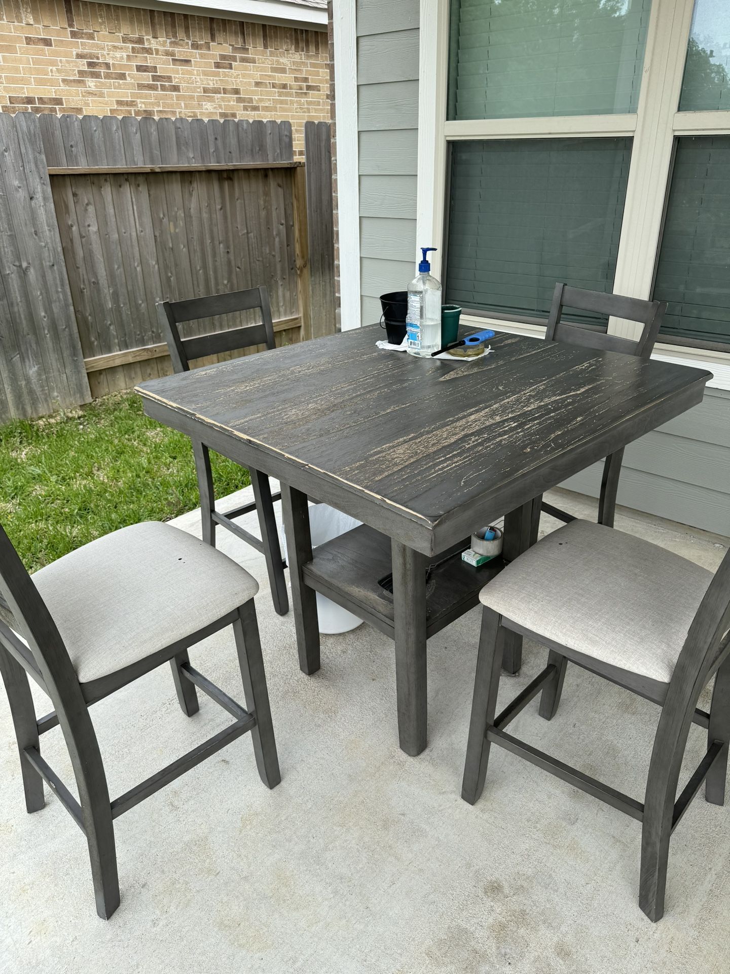 Outdoor Patio Table w/ 4 Chairs 