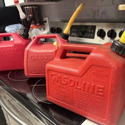 3 GAS CONTAINERS BUNDLE GREAT FOR YOUR GAS STORAGE.