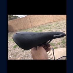 Mongoose Seat