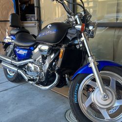 Honda magna $2000