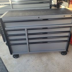 ROLLING TOOL BOX WITH METAL TOP 