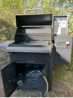 TRAEGER SILVERTON 620 Like New 