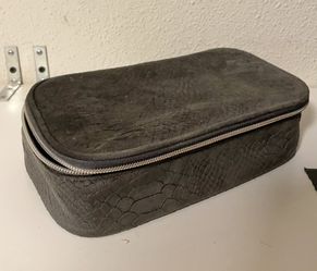 TRAVEL BAG CASE