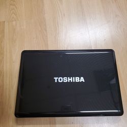 Toshiba Laptop With Original Charger And Windows 7 