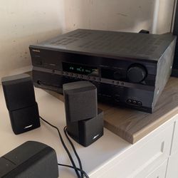 Audio Bosé Amp. Onkyo. 100% Work      $400
