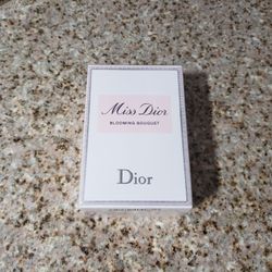 Miss Dior Blooming  Bouquet