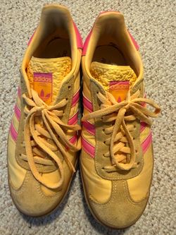Adidas yellow sneakers size 7