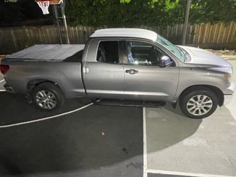 2010 Toyota Tundra 4.6L V8 - 125k Mi, CarPlay, Leather - $12k