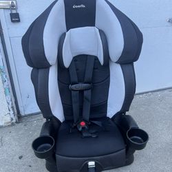 EVENFLO BOOSTER CAR SEAT 