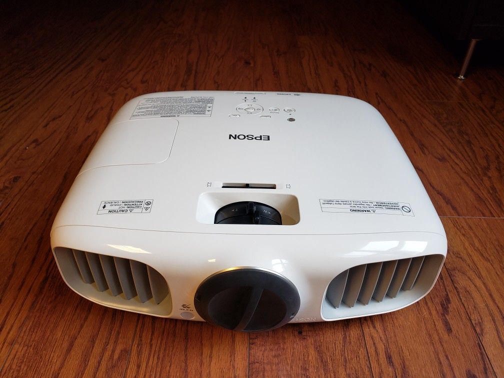 Epson PowerLite Cinema 3010 Home Theater Projector