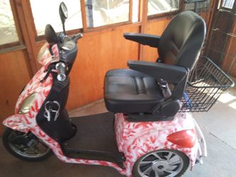 Freedom Scooter cash or trade for golfcart