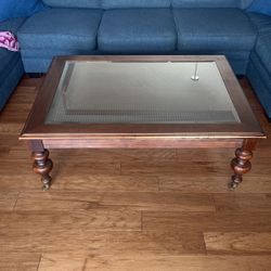 Ethan Allen British Classics Coffee Table With Wheels for Sale in Long Beach CA OfferUp