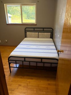 Full size bed