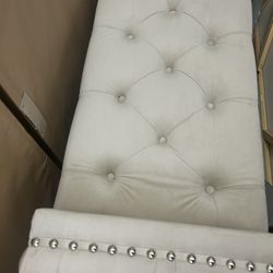 Like New Bench Sitting and Storage 