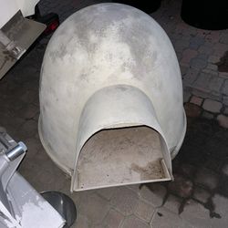 Igloo Dog House