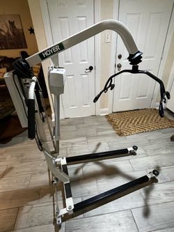 Hoyer Classic Deluxe Power Floor Lift