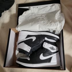 Air Jordan 1 Retro High OG "BLACK/WHITE"