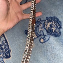 chain from greenville mall