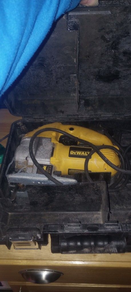 Dewalt Jigsaw (Corded)