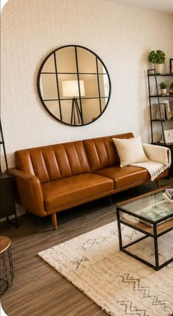 "Sofa bed in very good condition." (Sofá cama en muy buenas condiciones)