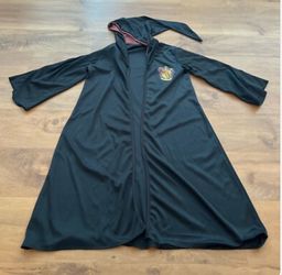 (NEW) Official Harry Potter Kids Robe (Medium)