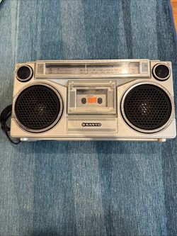 SANYO M9902-2 Boombox Cassette Player Radio Portable Stereo AM FM -WORKS-