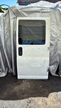 2006 Chevrolet Express Right Side Right Door