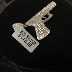 Gun Silver Pendant Diamon Zirconia