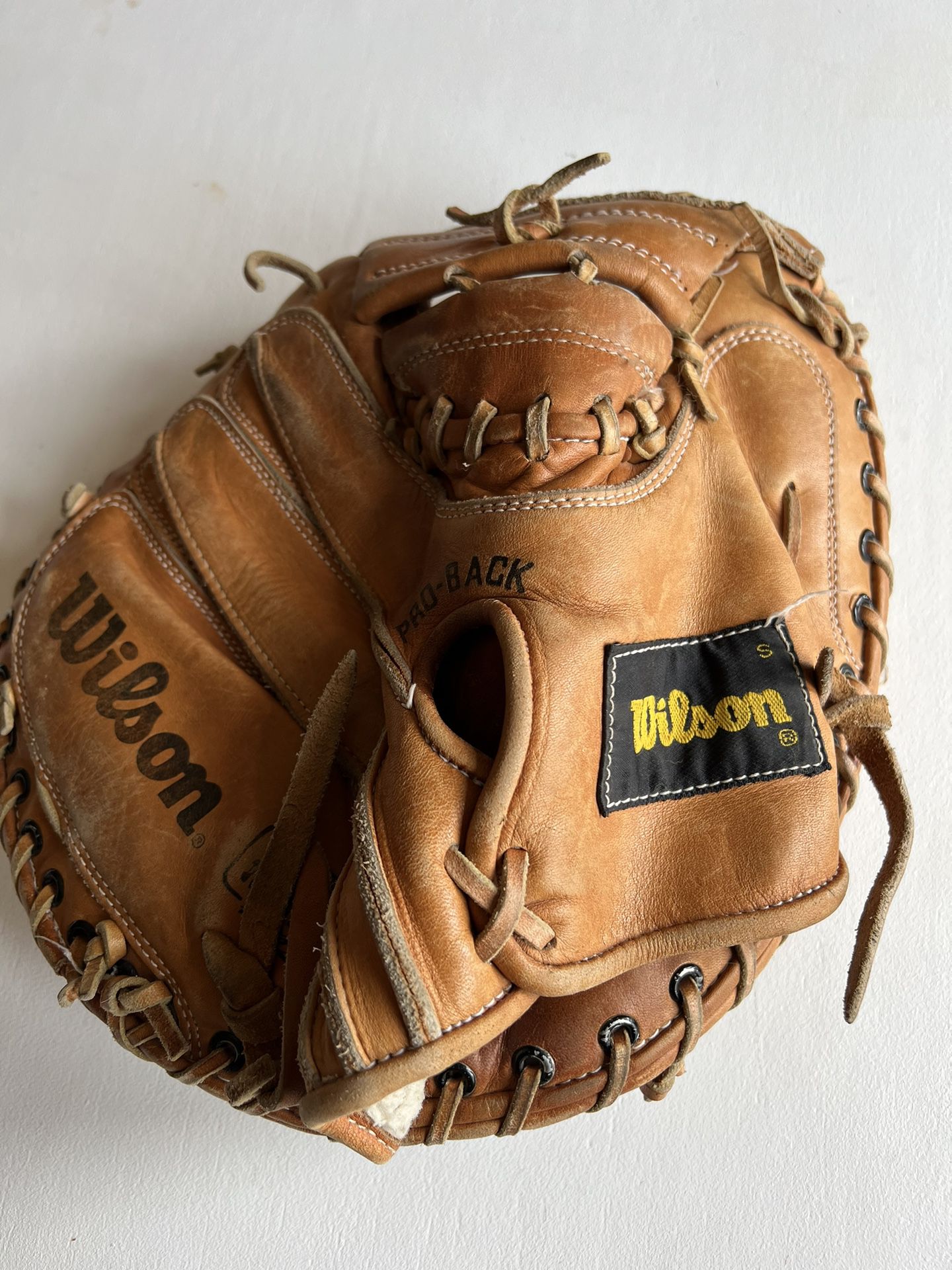 Wilson A2500 Baseball catchers glove 