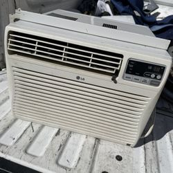 Window AC -10,000 BTUs 