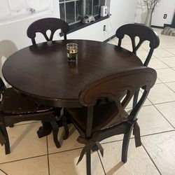 Round Dining Table with Chairs