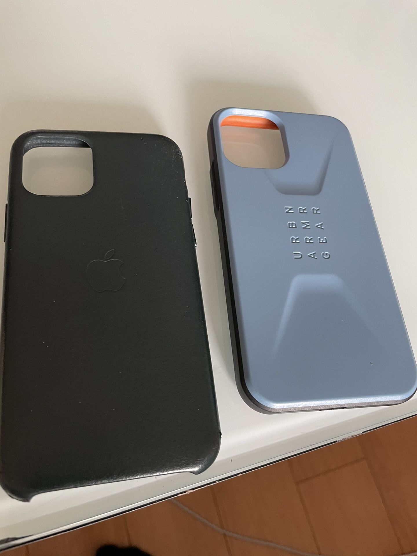 2 iPhone 11pro Cases