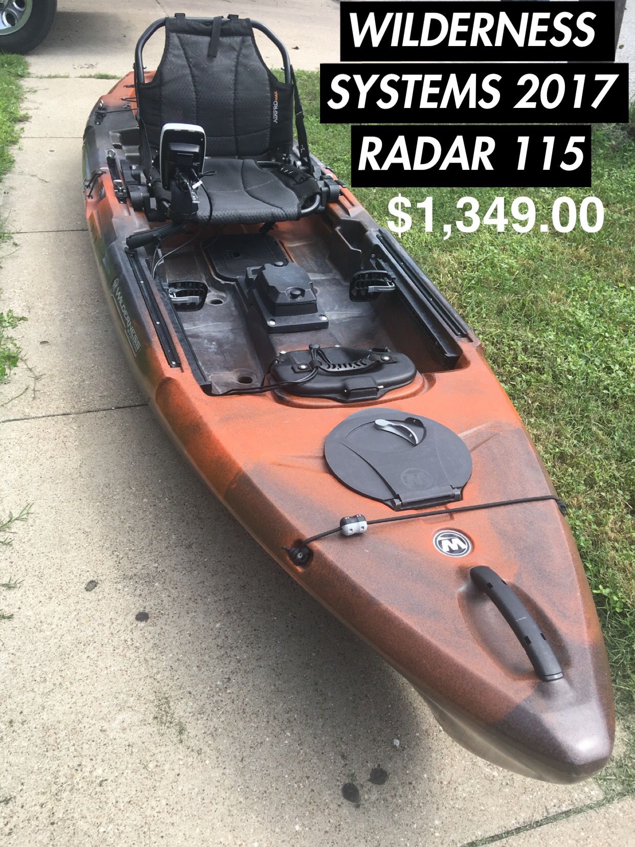 Wilderness Systems Radar 115 Kayak w/ fish finder