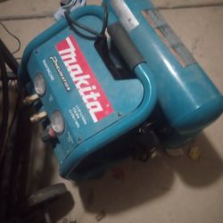 Makita Air Compressor Like New