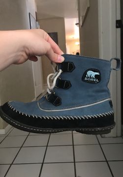 Cute baby blue SOREL snow boots