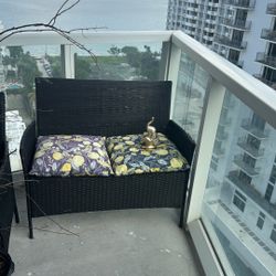 Patio/Garden/Pool Furniture (Sofa and Chair)