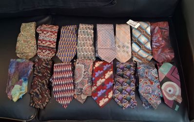 16 Neck-Ties $35 Dlls. (16)