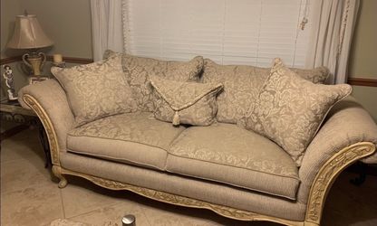 Couch And Loveseat Mint Condition