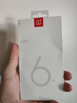 One Plus 6 Tampered Glass screen protector.