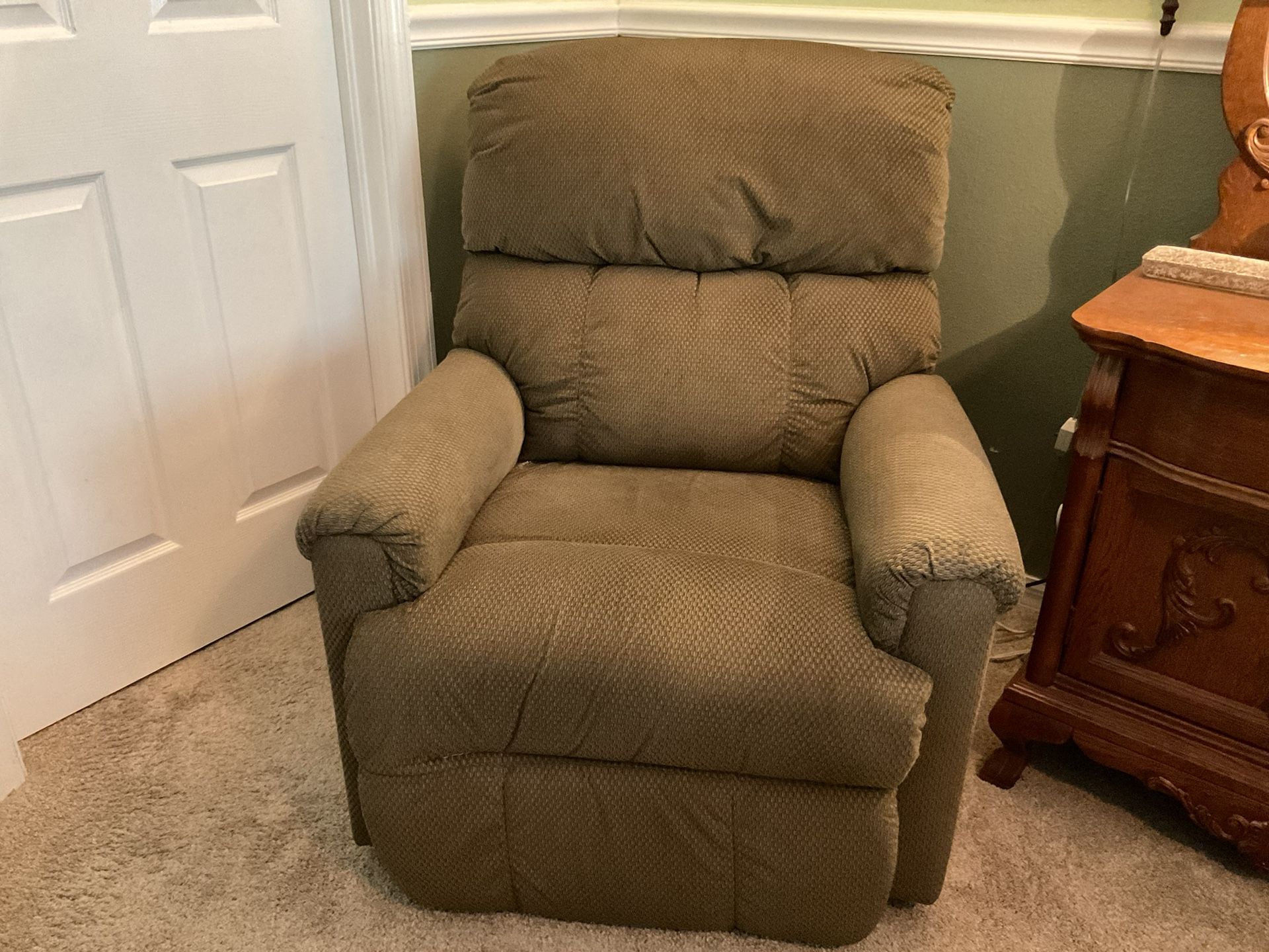 Lazy boy Wall Hugger Electric Recliner