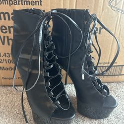 Pleasers/heels
