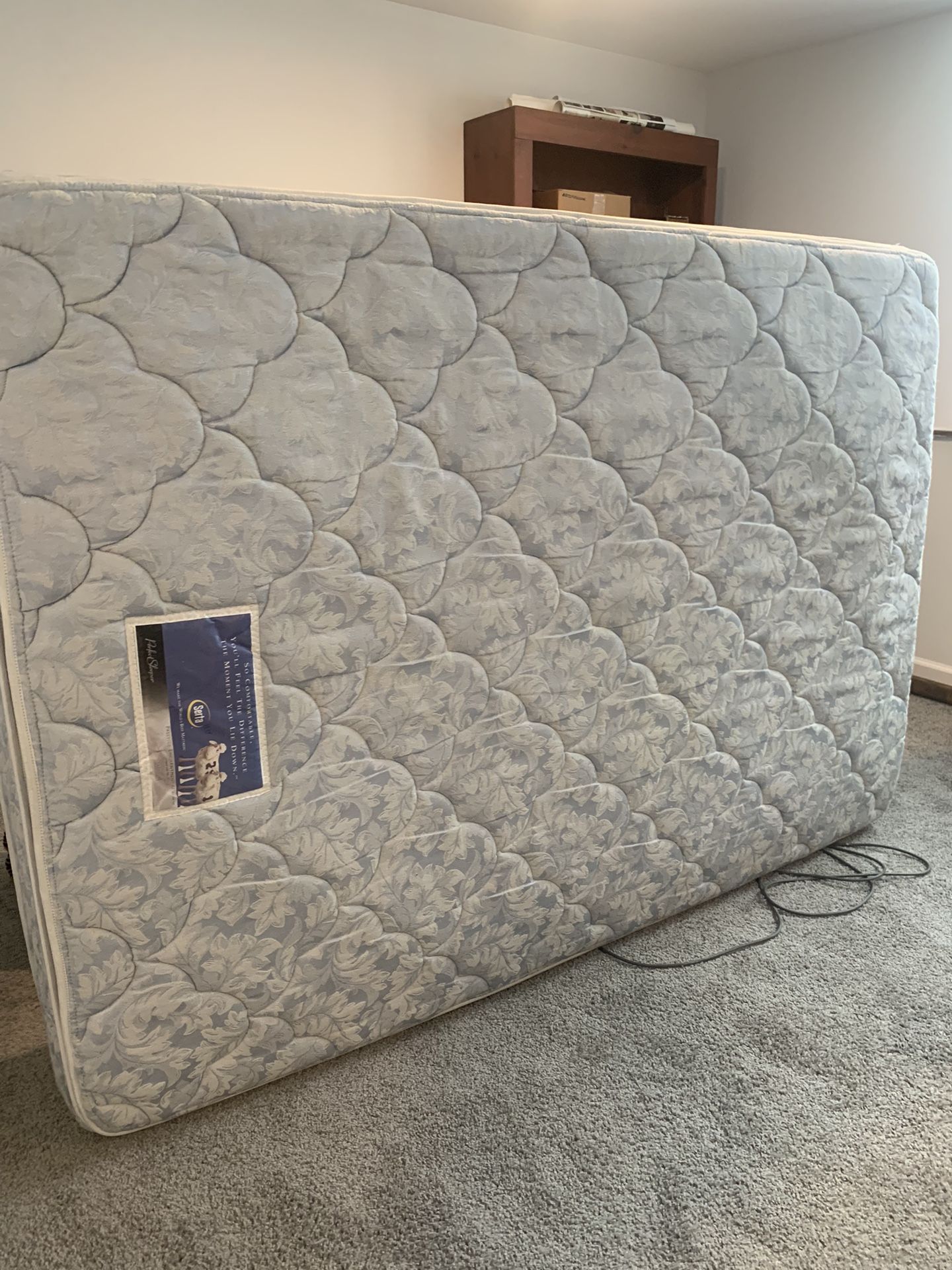 Serta Prestige Twin Box Spring and Mattress