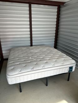 Leesa King Mattress