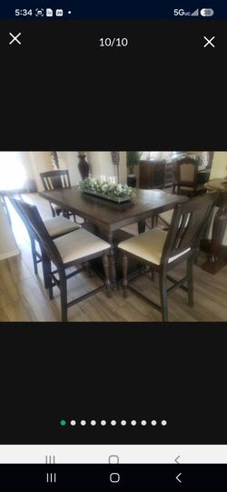 Beautiful Set High adjustable table With 4 bar Stools