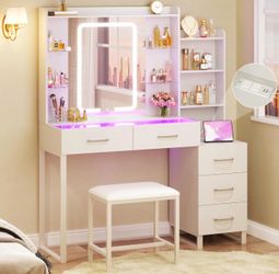 Vanity Desk with Mirror（Sw858)