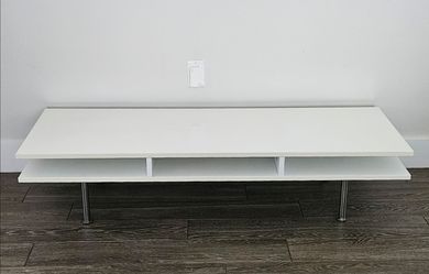 55in x 18.5in Modern white 2-tier Media Console/Coffee Table