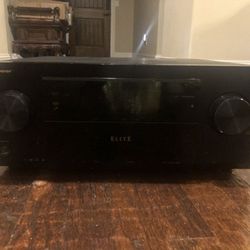 Pioneer ELITE SC-91, 4K 7.2-chan home theater receiver.