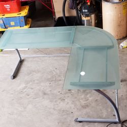 MODERN GLASS TOP CORNER Office Desk