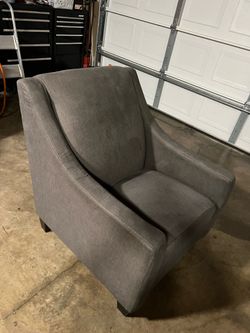 back chair. So comfy. Non smoking home. W