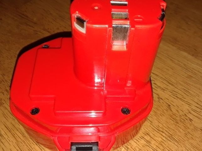 New Makita 14.4 Volt Replacement Battery